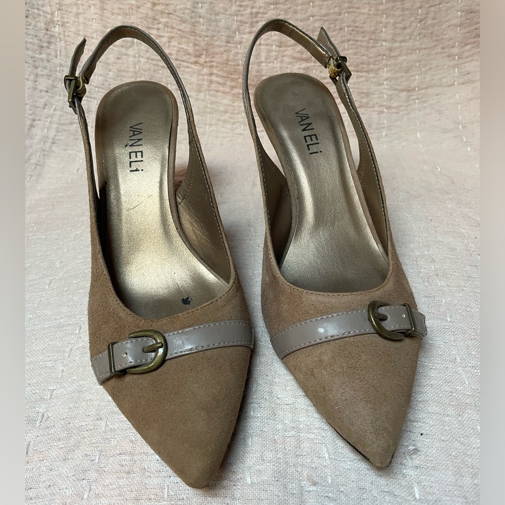 Van Eli Brown asking Back Pump, size 7